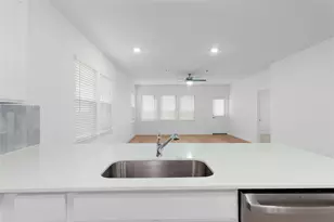 25521 Flora Bella Ln, Elgin, TX 78621 - Photo 6