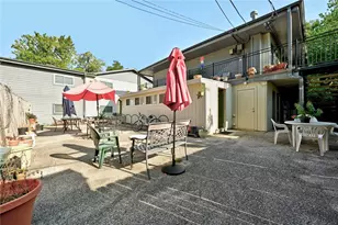 1111 W 10th St, Austin, TX 78703 - Photo 16