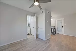 1111 W 10th St, Austin, TX 78703 - Photo 10