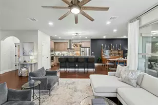 549 Clubhouse Dr, Georgetown, TX 78628 - Photo 8