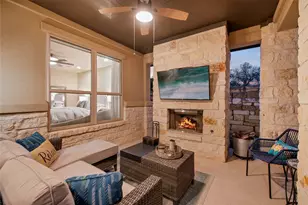 549 Clubhouse Dr, Georgetown, TX 78628 - Photo 16