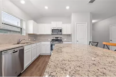 7405 Spring Ray Drive, Del Valle, TX 78617 - Photo 4