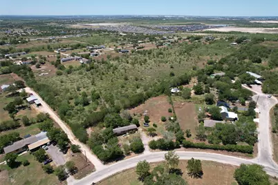 817 Petras Way, Kyle, TX 78640 - Photo 2