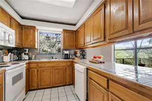 9201 Simmons Rd, Austin, TX 78759 - Photo 6