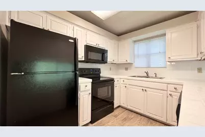 9201 Simmons Road #117, Austin, TX 78759 - Photo 6