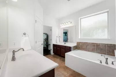 108 Lake Mineral Wells Drive, Georgetown, TX 78628 - Photo 16