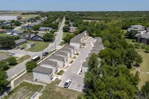 350 Debus Dr, Taylor, TX 76574 - Photo 4