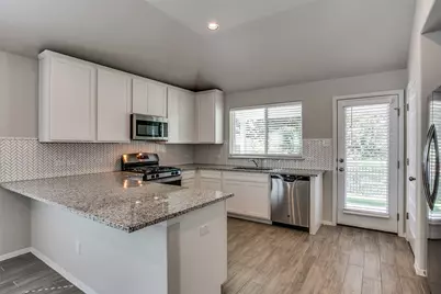 2800 Joe Dimaggio Boulevard #65, Round Rock, TX 78665 - Photo 6