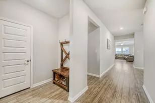 10505 Mager Ln, Hutto, TX 78634 - Photo 2