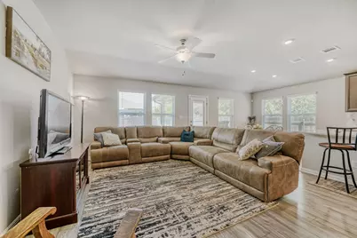 10505 Mager Lane, Hutto, TX 78634 - Photo 6
