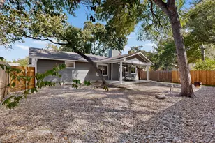 13172 Mill Stone Dr, Austin, TX 78729 - Photo 36