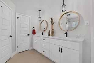 13172 Mill Stone Dr, Austin, TX 78729 - Photo 18