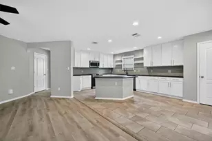 242 Wildwood Dr, Georgetown, TX 78633 - Photo 8