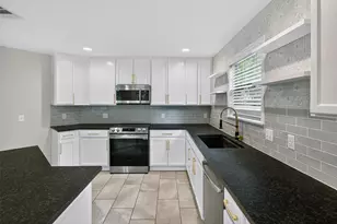 242 Wildwood Dr, Georgetown, TX 78633 - Photo 10