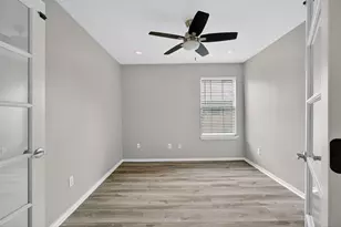 242 Wildwood Dr, Georgetown, TX 78633 - Photo 16