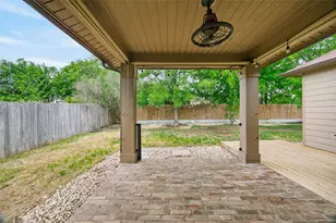 242 Wildwood Dr, Georgetown, TX 78633 - Photo 32
