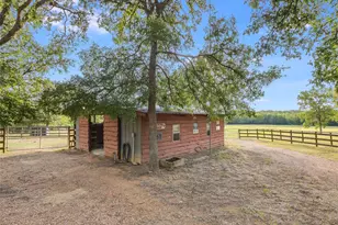 762 Karisch Rd, Giddings, TX 78942 - Photo 28