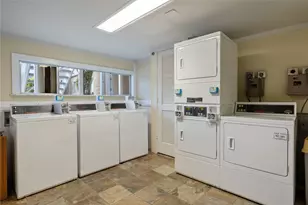 1818 S Lakeshore Blvd, Austin, TX 78741 - Photo 26