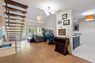 1818 S Lakeshore Blvd, Austin, TX 78741 - Photo 2