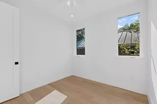 1708 Canterbury St, Austin, TX 78702 - Photo 24