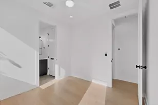 1708 Canterbury St, Austin, TX 78702 - Photo 26