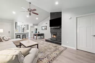 2450 Wickersham Ln, Austin, TX 78741 - Photo 4