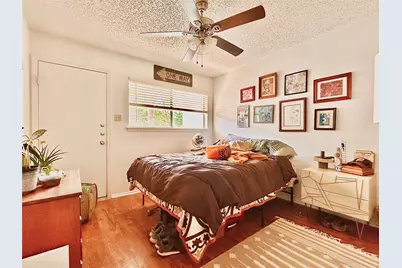 301 W 29th Street #D102, Austin, TX 78705 - Photo 4