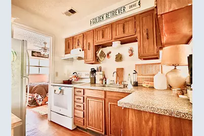 301 W 29th Street #D102, Austin, TX 78705 - Photo 2