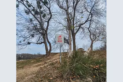 420 Riverside Drive, Bastrop, TX 78602 - Photo 4