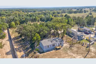 107 Los Cueva Road, Elgin, TX 78621 - Photo 2