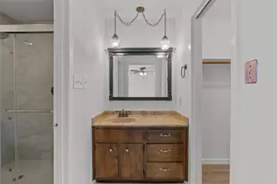 209 E Rector St, Manor, TX 78653 - Photo 14