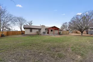 209 E Rector St, Manor, TX 78653 - Photo 26