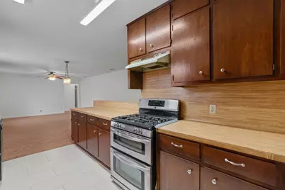 209 E Rector Street, Manor, TX 78653 - Photo 10