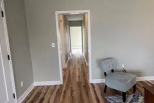 305 W Davilla St, Granger, TX 76530 - Photo 10