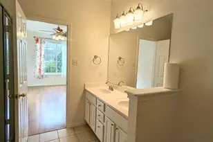 1900 Scofield Ridge Pkwy, Austin, TX 78727 - Photo 16