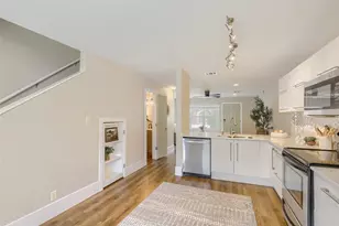 1101 Grove Blvd, Austin, TX 78741 - Photo 2