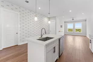 4507 E Martin Luther King Jr Blvd, Austin, TX 78721 - Photo 2