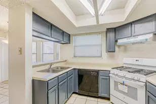 7802B Topawa Cove, Austin, TX 78729 - Photo 4