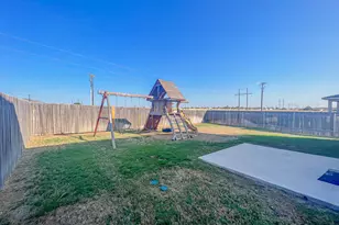 625 Bailey Park Dr, Jarrell, TX 76537 - Photo 30