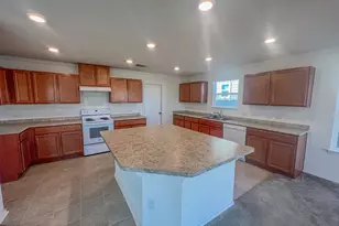 625 Bailey Park Dr, Jarrell, TX 76537 - Photo 14