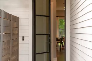 1103 Saucedo St, Austin, TX 78721 - Photo 4