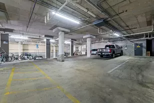 910 W 25th St, Austin, TX 78705 - Photo 16