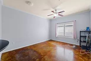 910 W 25th St, Austin, TX 78705 - Photo 2