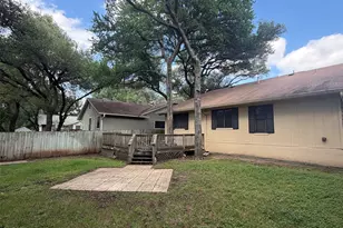 7422 Dallas Dr, Austin, TX 78729 - Photo 16