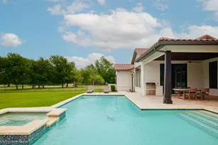 205 Green Leaf Ln, Georgetown, TX 78628 - Photo 30