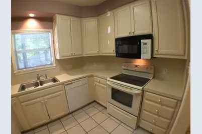 2100 San Gabriel Street #103, Austin, TX 78705 - Photo 4