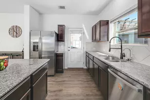 735 Circle Wy, Jarrell, TX 76537 - Photo 10