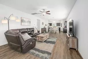 735 Circle Wy, Jarrell, TX 76537 - Photo 2