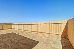 104 Eagle Valley Dr, Elgin, TX 78621 - Photo 16