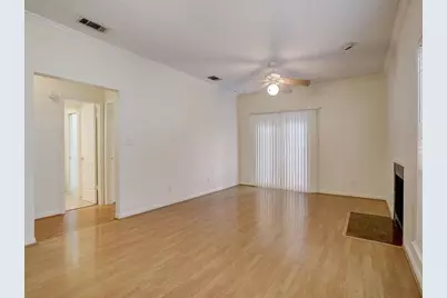 711 W 21st Street #206, Austin, TX 78705 - Photo 2